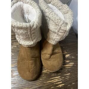 Mukluks Brown And Tan Womens Boots Sz 9 Cozy